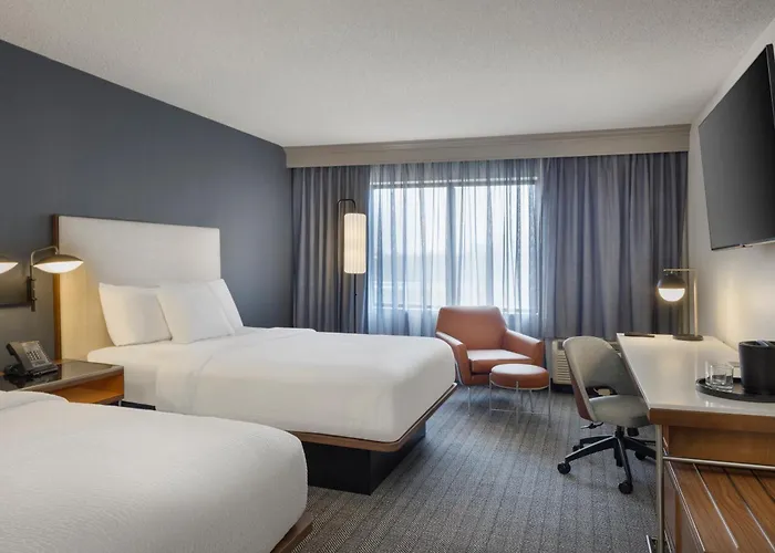 Courtyard By Marriott Springfield Airport