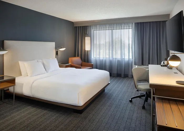 Courtyard By Marriott Springfield Airport