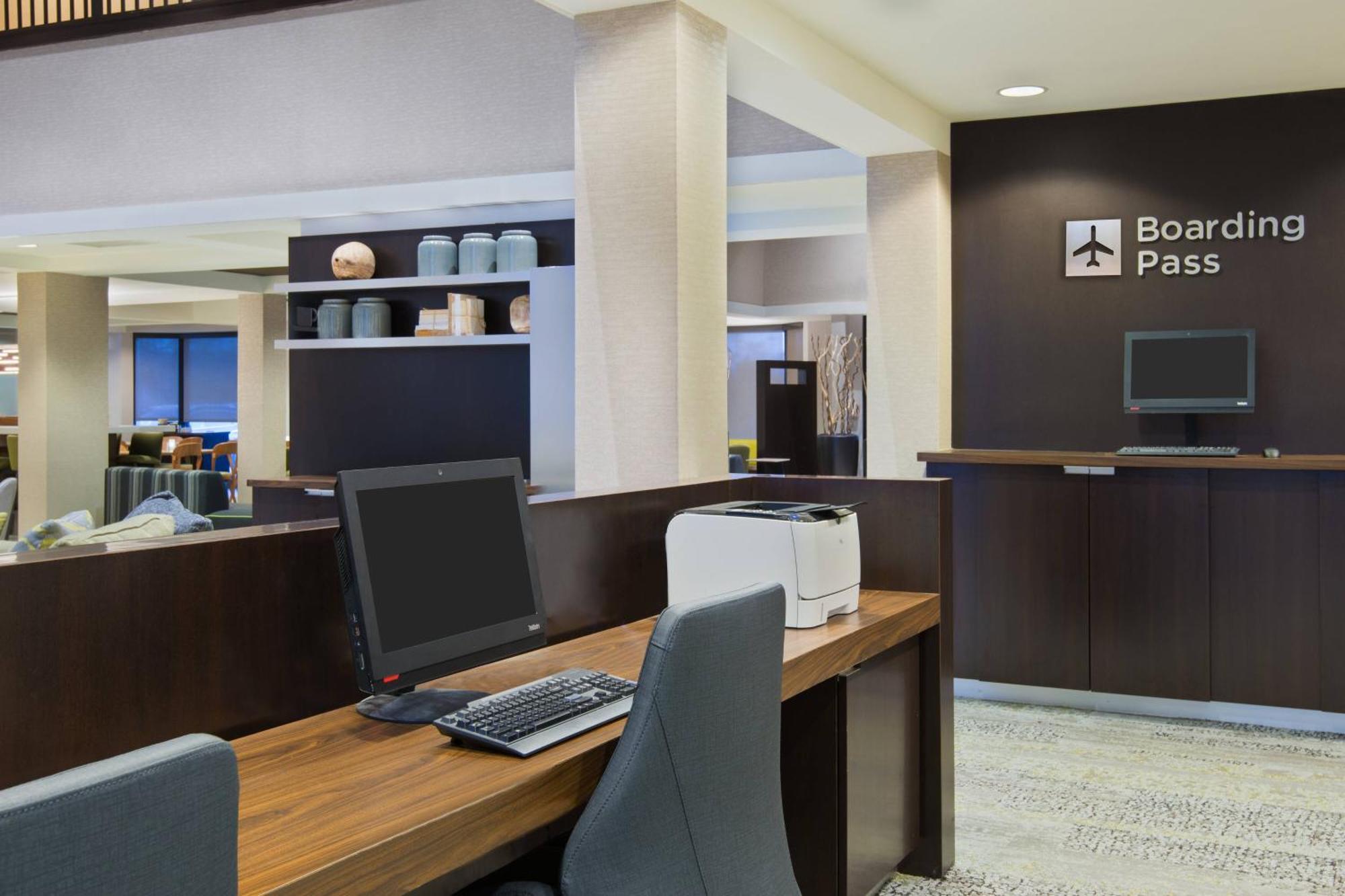 Courtyard By Marriott Airport 3* Springfield