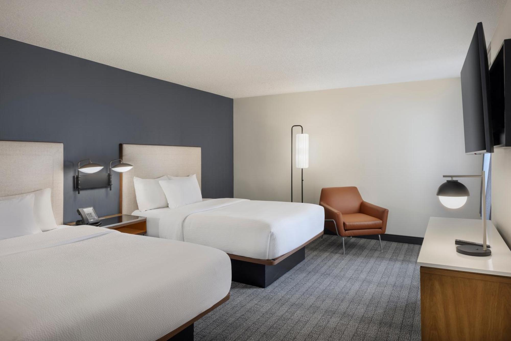 Courtyard By Marriott Airport 3*