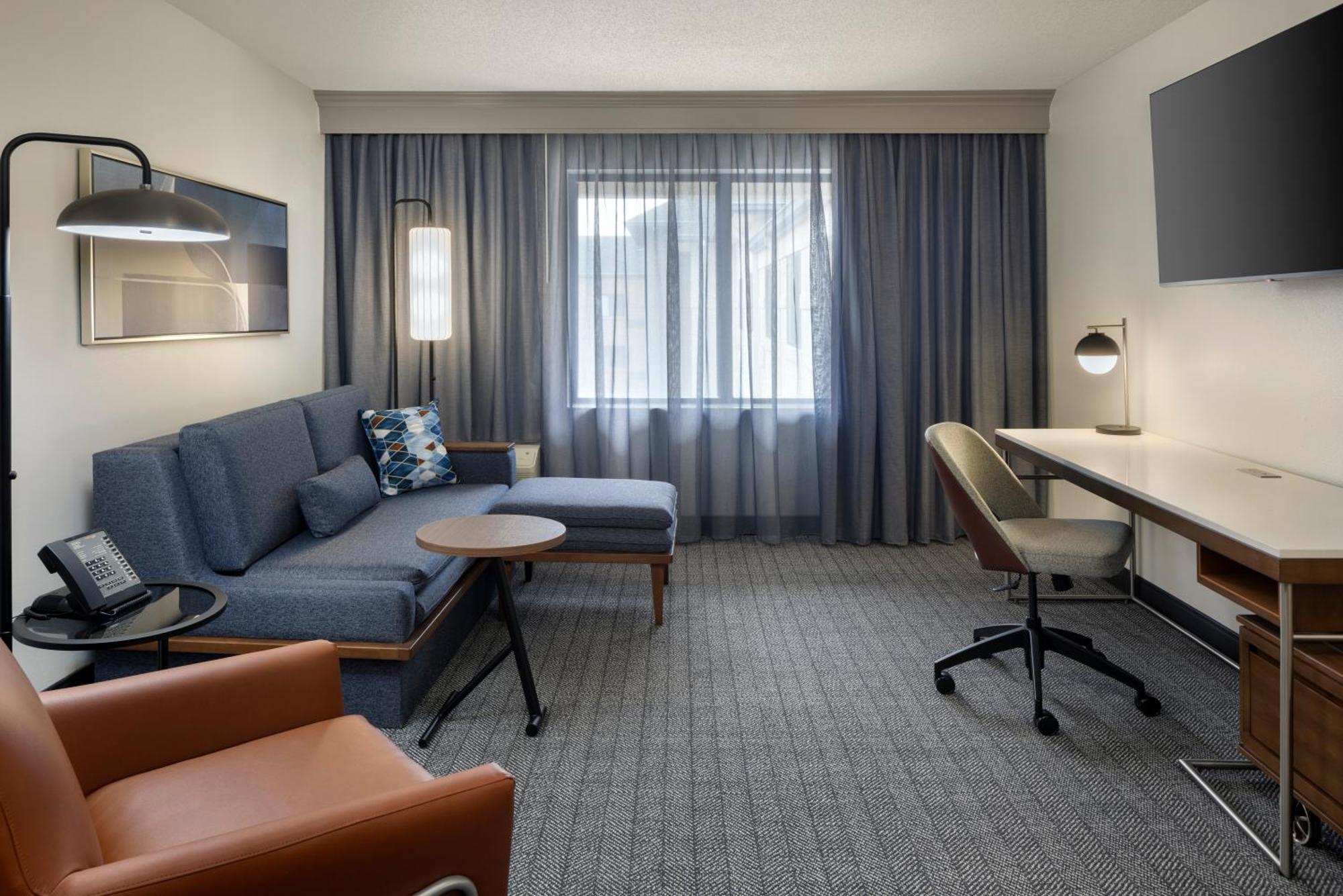 Courtyard By Marriott Airport 3* Springfield