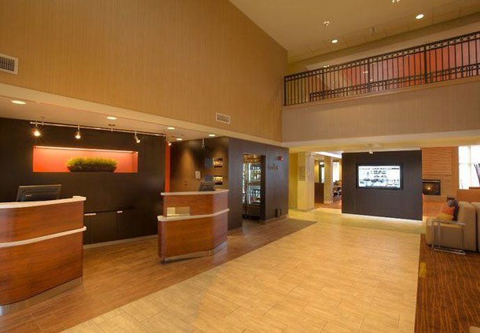 Hotel Courtyard By Marriott Airport 3*