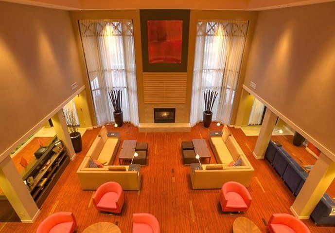 Courtyard By Marriott Airport Hotel Springfield